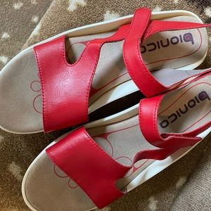 bionica chandra platform sandal